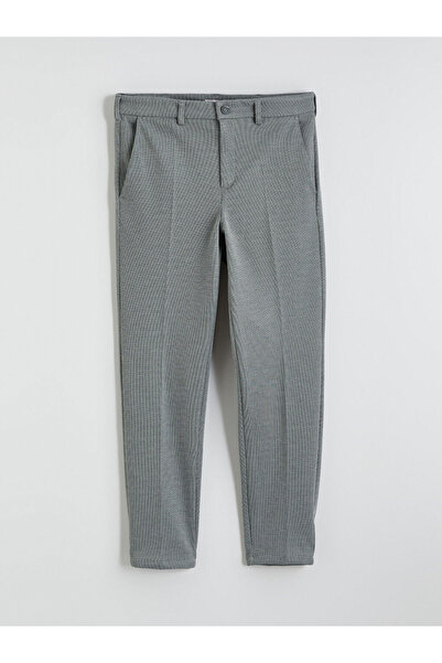 LC Waikiki قم ببناء أسلوبك من متجر UZG بنطال تشينو رجالي كاكي بقصة ضيقة