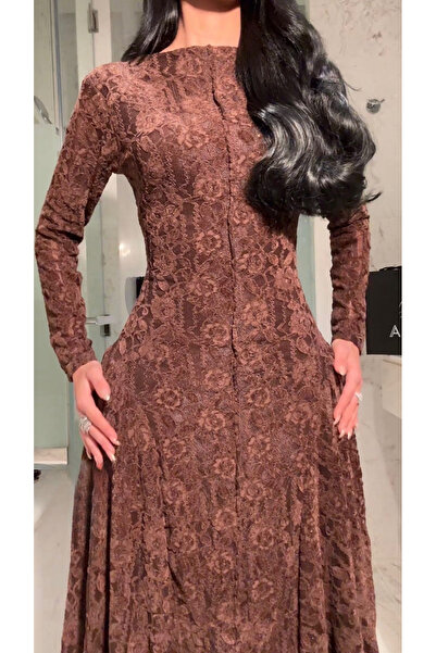 Gardenia Fashion Elegant mid-length lace dress