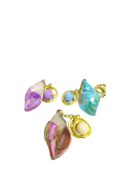 Pufline Sea Shell Shaped Keychain and Bag Ornament Stylish Image