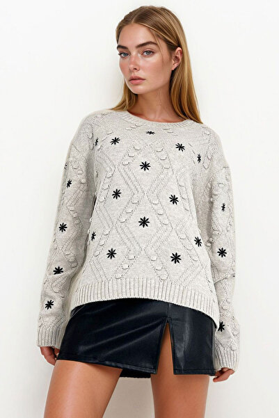 bacc Beige Embroidered Knit Sweater Bchesq-251114
