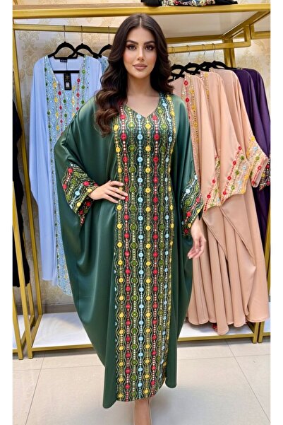 ONE WAY FASHION A dress with a soft and luxurious design