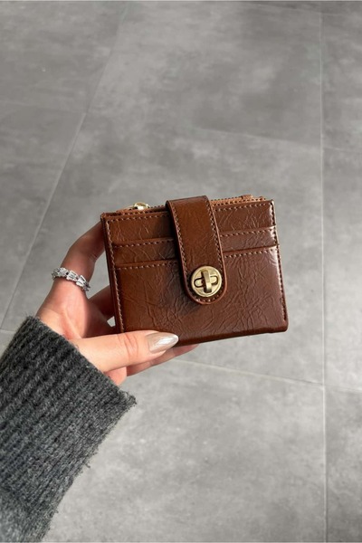 Yuka Atelier Nova Buckle Faux Leather Wallet