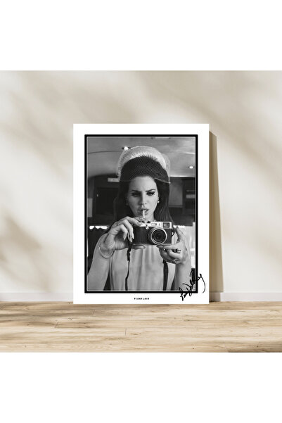 Pixaflair - Lana Del Rey - Romance - Tablo - Çereçevesiz Poster