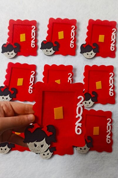 Aydede Oyunevi 10 قطع من المغناطيس الأحمر المصنوع من اللباد - مع شكل فتاة – ه...