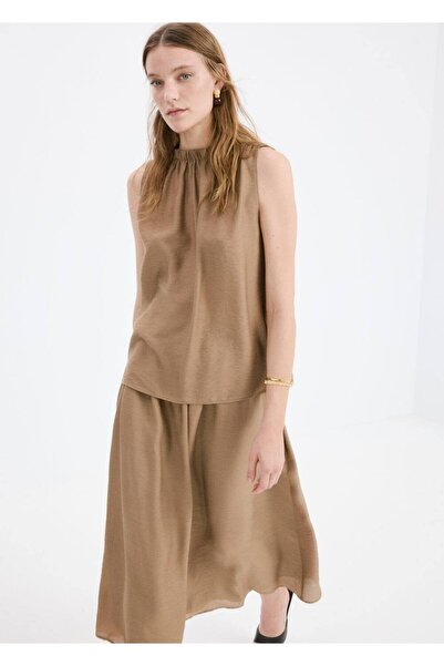 MANGO Woman Drapeli yaka saten bluz