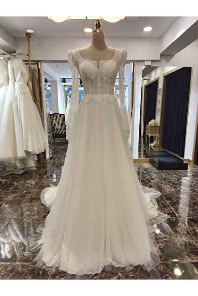 DOKKA WEDDİNG LEZ DANTELLİ SIRT DEKOLTELİ İŞLEMELİ TASARIM GELİNLİK