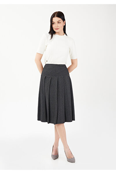 Guzella Midi Length Pleated Knitted Skirt with Wide Corset