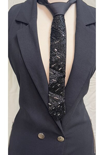 Maison MeDa Kadın Siyah El İşçiliği Taş İşlemeli Kravat – Lüks Aksesua