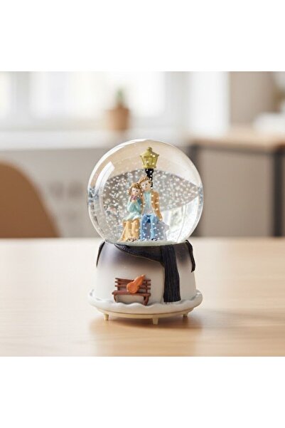 POPÜLER SEPET Pilli Işıklı Müzikli Kar Küresi–Kış Masalı Bankta Sevgili Figür...