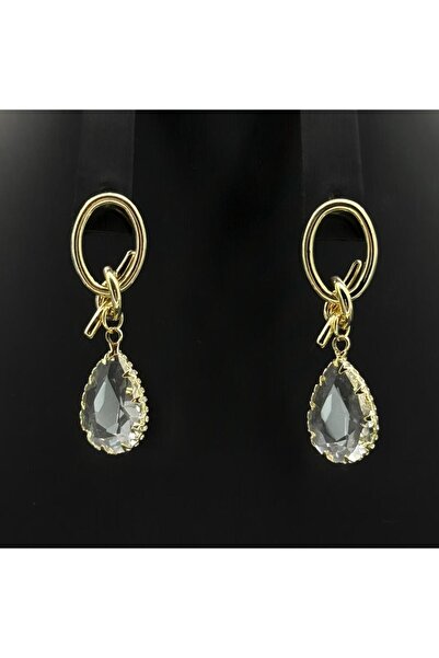 Generic A luxurious gold earring set with a unique design and a color guarantee.