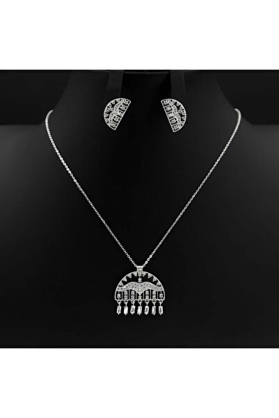 Generic A delicate zircon diamond-like accessory set in a silver color, elegant design, 3 pieces, special edition, with a color guarantee.