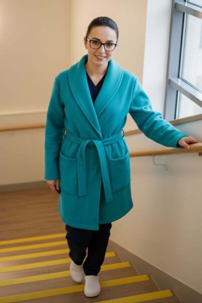 Moodamedikal Short medical fleece robe, unisex, with pockets and drawstring at the waist, turquoise