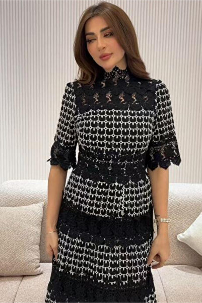 Vitrina فستان أناقة الدانتيل الكلاسيكي