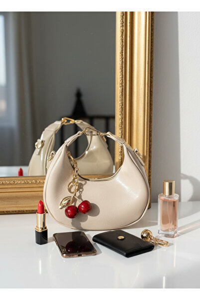 Çanta Trend Mina Model Women's Skin Color Bag with Charm Gift, Suitable for Leather-Look Hand and Crossbody Uses