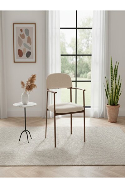BEC13 Modern single chair with a classic wooden design