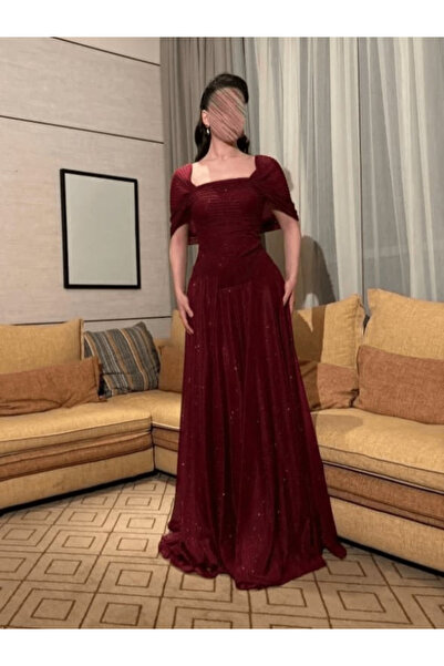 TREN Elegant Off-Shoulder Evening Gown with Pleated Bodice and Flowing Skirt for Special Occasions