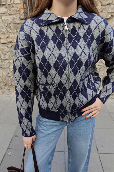 Lusin Women's polo collar double pocket detailed diamond pattern premium cardigan