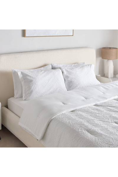 Home Box White Bliss 6-Piece Wavy Crep Microfiber BIAB King Comforter Set - 2...