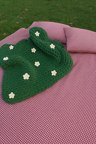 Moda Biçer Çiçek Detaylı Puffy Battaniye