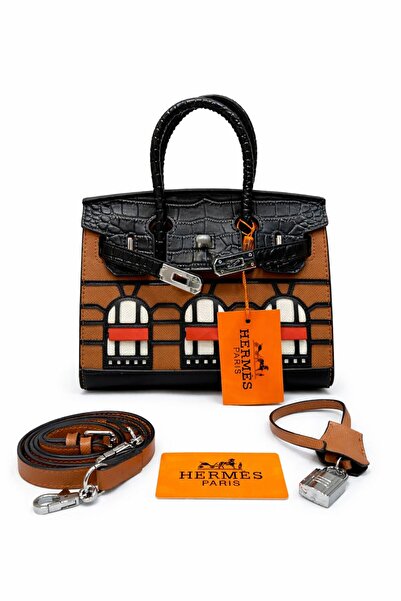 Genevcorner A luxurious handbag with an iconic design that combines boldness and refined elegance.