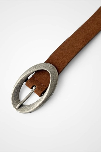 Yuka Atelier Oval Vintage Buckle Detailed Suede Belt