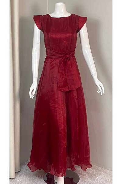 Seela Shiny red satin evening dress