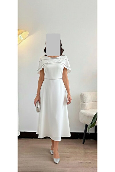 LUMY Aurora's royal off-white dress