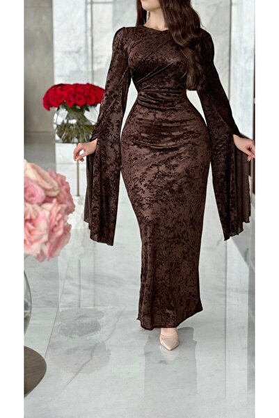 Generic Long brown velvet evening dress with a one-shoulder design and elegant pleats
