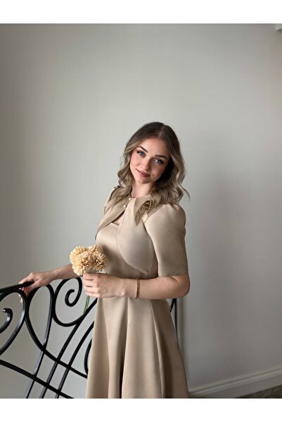 essolaria Naz Kadın Bej Bolero Detaylı İnci Düğmeli Midi Kloş Etek Kemerli Mo...