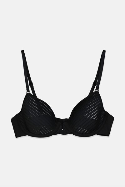 Etam حمالة صدر نسائية سوداء اللون، بدون حشوة، ذات ملمس مميز، بدون سلك داعم.