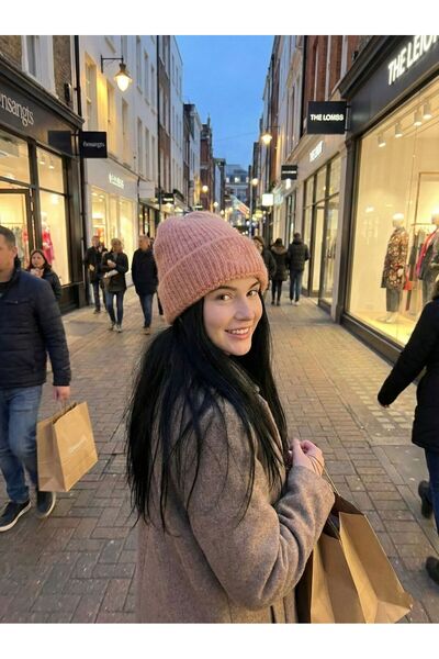 LAGRANZE Women's Minimal Logo Winter Beanie