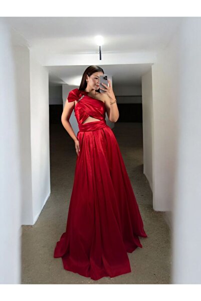 OLA Royal Tek Omuz Tafta Saten Kırmızı Abiye Elbise