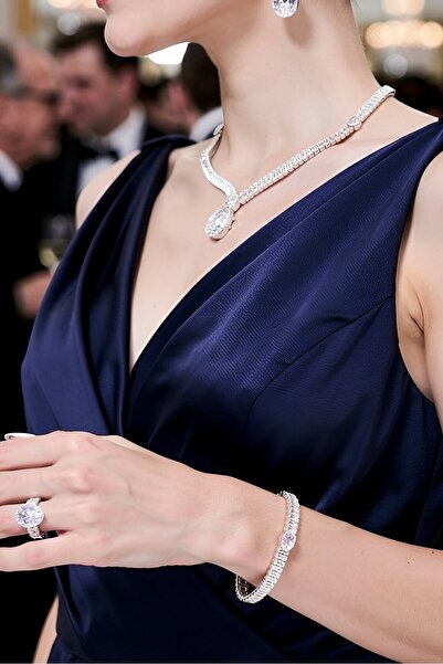 TAKIŞTIR Gümüş Renk Taş Detaylı 4'lü Abiye Set