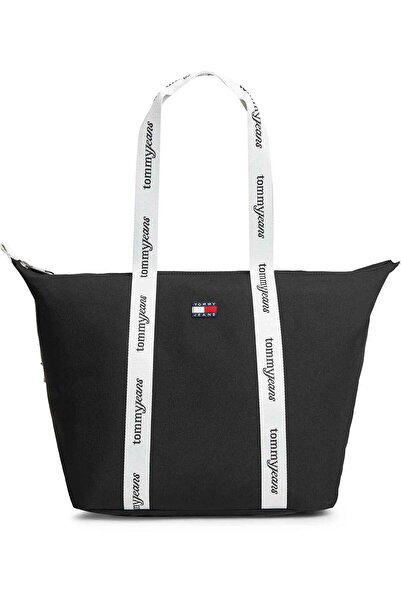 Tommy Hilfiger Dámská černá kabelka s logem značky, vhodná pro každodenní pou...