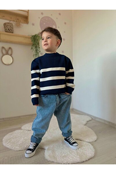 miviko çocuk giyim Dečački set, gornji i donji set. Vrh je pletiva, dno je fa...