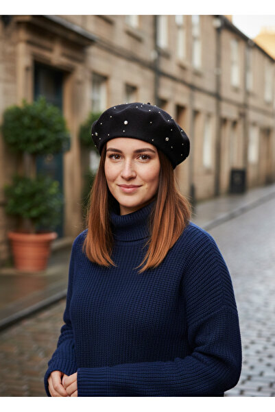 Mollycrush Women's Black Felt Painter Beret |   Stone Detailed Daily Planner