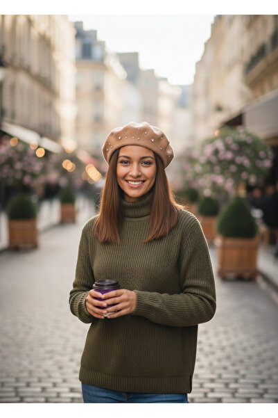 Mollycrush Women's Beige Stone Detailed Beret |   Stylish Winter Accessory