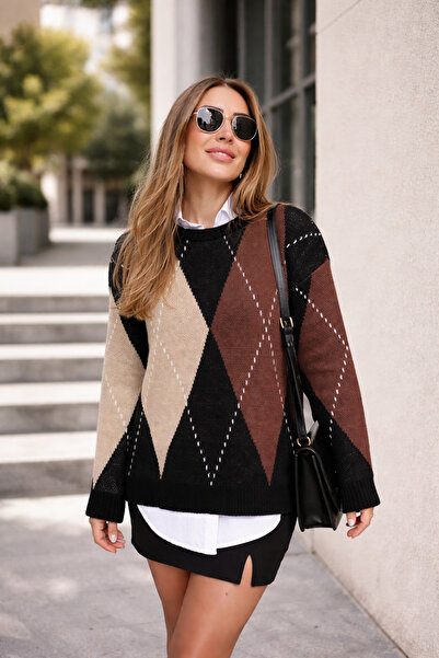 Get Crazy Women Oversized Diamond Pattern Knitwear Sweater
