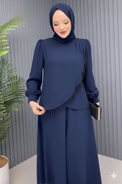 Kırmızı iz Kruvaze Kesim Siyah Boncuk İşlemeli Lacivert Tesettür Takım - Etek...