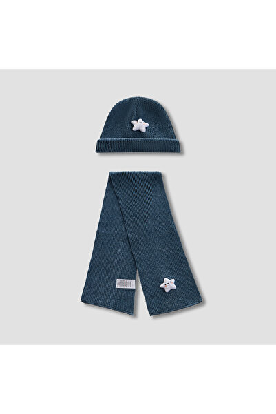 Juniors Shenile Star Accent Beanie and Scarf Set