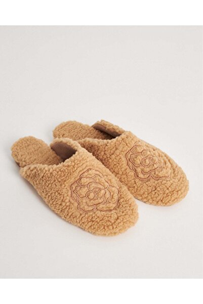 Chirpy Women's Rose Patterned House Slippers Bloom