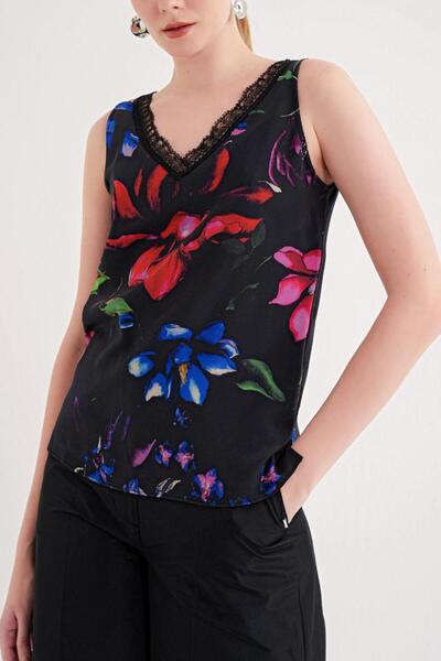 SOCIETA Siyah Baskı DANTEL DEYATLI V YAKA İPEK BLUZ 19479