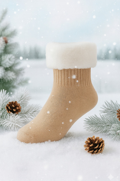 HKN ÇORAP - KREM RENKLİ BOĞAZI TÜYLÜ HAVLU KIŞLIK ÇORAP