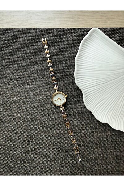 rubsey Retro Minimal Metal Cord Vintage Women Wristwatch Two Colors