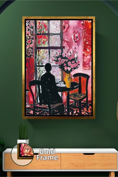 KOSS Dijital Figurină așezată în fața ferestrei, masă cu flori, scenă de cafe...