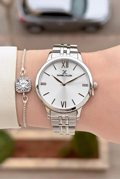 Daniel Klein Silver Renk 24 Ay Garantili 35 mm Kadın Kol Saati ve Hediye Bile...