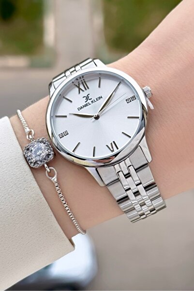 Daniel Klein Gümüş Renk 35 mm Kadın Kol Saati ve Hediye Bileklik