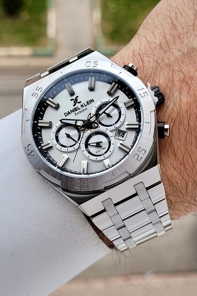 Daniel Klein Gümüş Renk 44 mm İç Göstergeleri Aktif Erkek Kol Saati