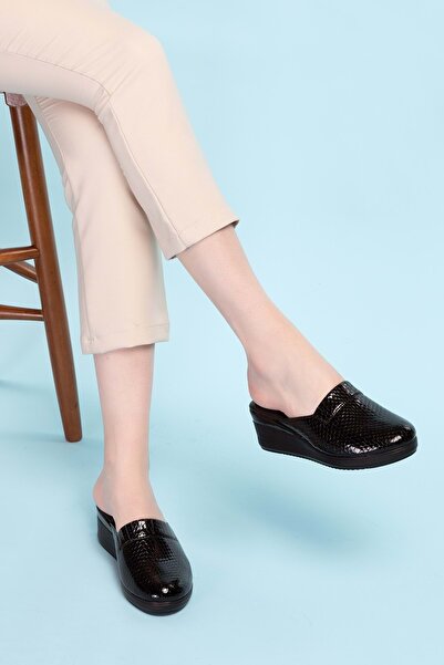 Gondol Women's Genuine Leather Wedge Heel Sabo Slippers Özl.906Yt Black Honeycomb