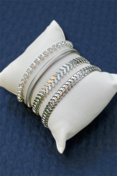 TAKIPORT 4-Piece Silver Color Women's Bracelet Set Suitable for Any Wrist